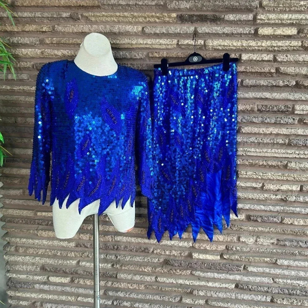 Marquis By Randall Cosco 100% Silk Royal Blue Sequins Beaded Flame Hem Outfit